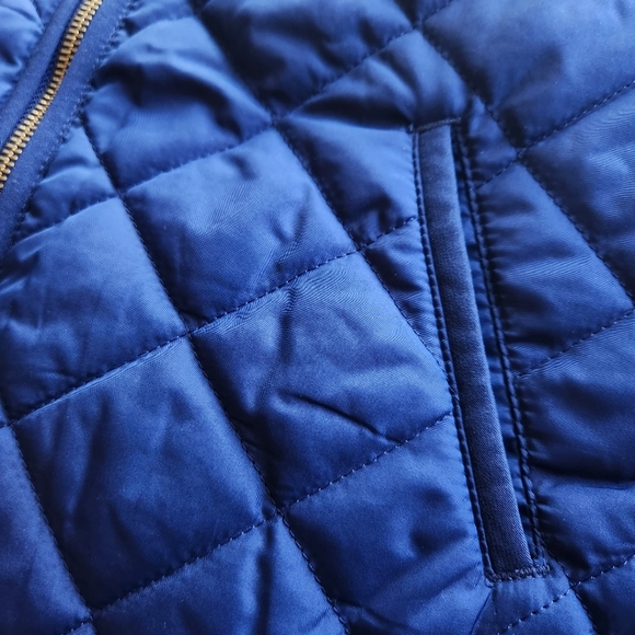 Old Navy quilted blue vest - Picture 8 of 9
